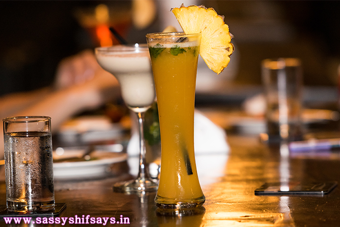 Take it easy Restaraunt, Food Blogger, Restaraunt Review, Food Review, Cocktail, Mocktail, Bar, Holli, Clutch, Shifa Merchant, Non-Veg, Vegetarian, Lifestyle, Fashion Blogger