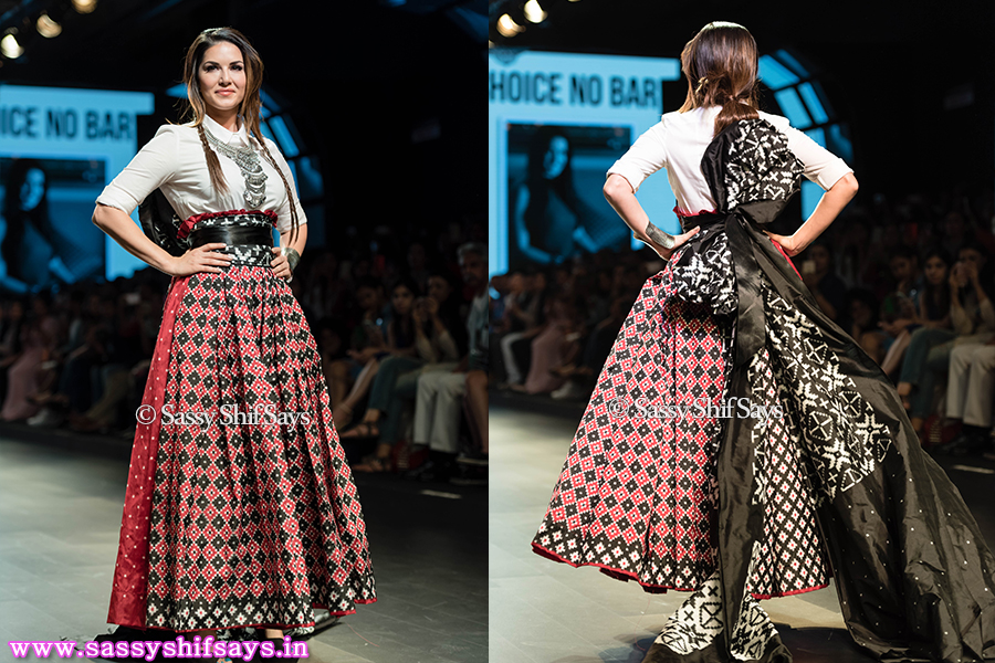 Sunny Leone walking the ramp for AJIO at Lakme Fashion Week 2016