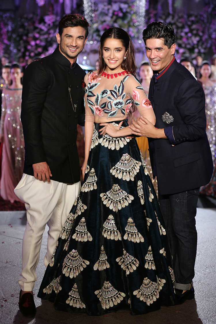 Manish-Malhotra-1 Lakme Fashion Week Winter Festive 2016