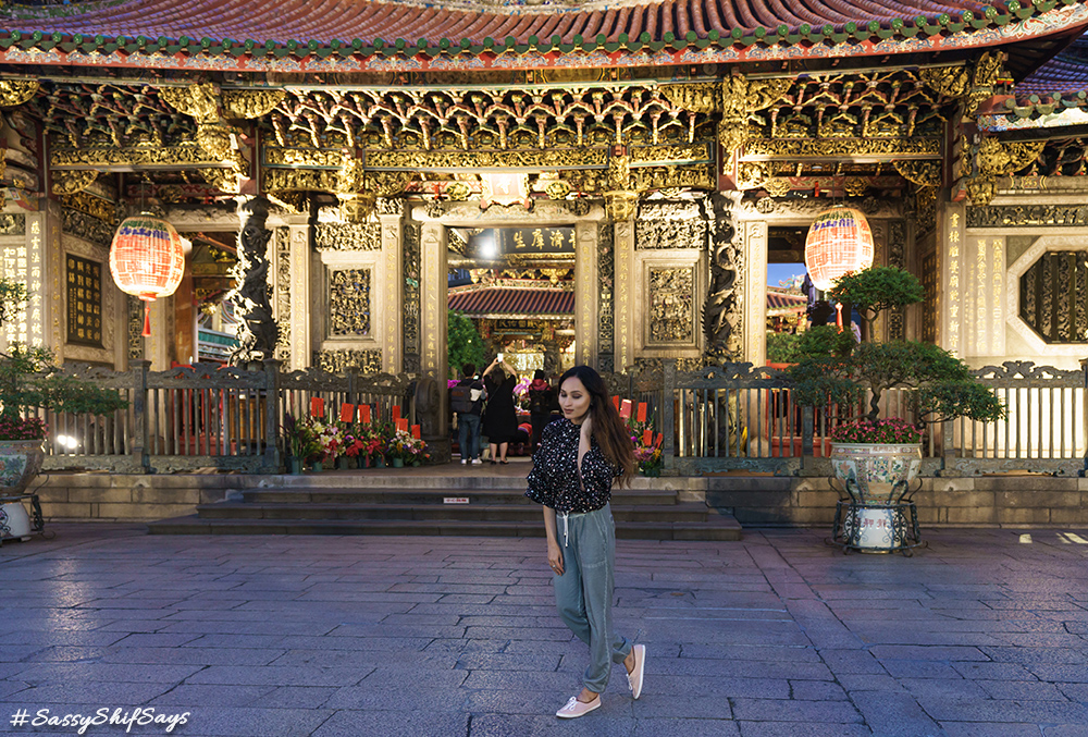 Taiwan Tourism Sassy Shif Says LUNGSHAN TEMPLE OF MANKA